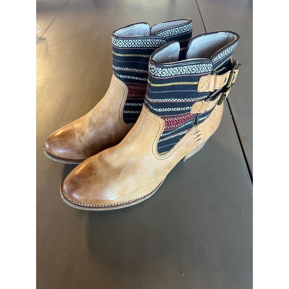 Caterpillar CAT Ankle Boots 9 Tan Leather Southwestern Woven Buckle Western Boho